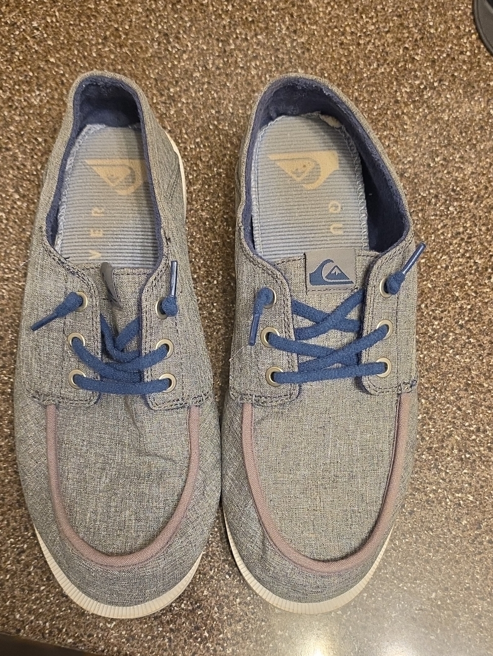 Quiksilver Men's Grey Canvas Boat Shoes with Blue Laces